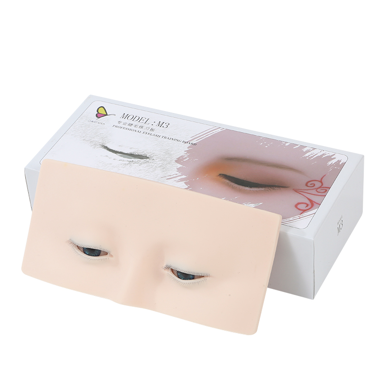 Eyelash Extension Model - Profesyonel Eğitim için Önceden Takılmış Kirpiklere
